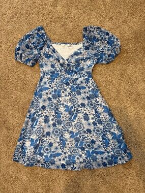 Short sleeve dress